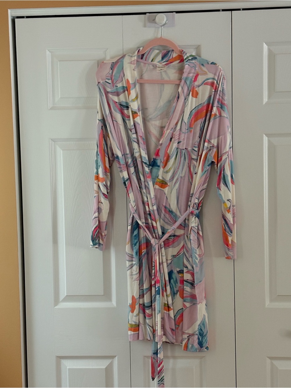Soma Lightweight Multicolor Printed Robe with Tie Belt - Pink
